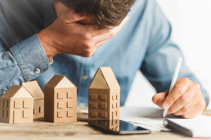 Real,Estate,Problem,,Lack,Of,Money,For,Mortgage,Payments.