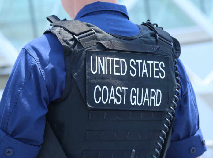 New,York,-,May,26,,2016:,United,States,Coast,Guard